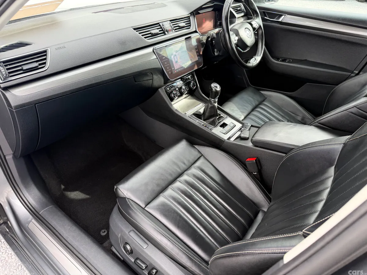 Skoda Superb Saloon, Diesel, 2022, Grey