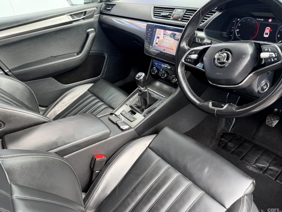 Skoda Superb Saloon, Diesel, 2022, Grey