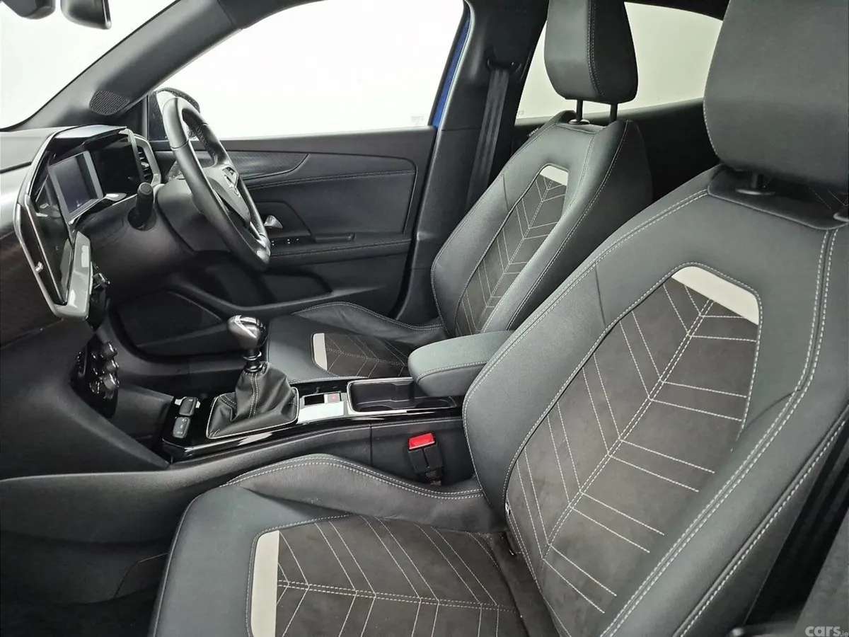 Opel Mokka SUV, Petrol, 2025, Blue