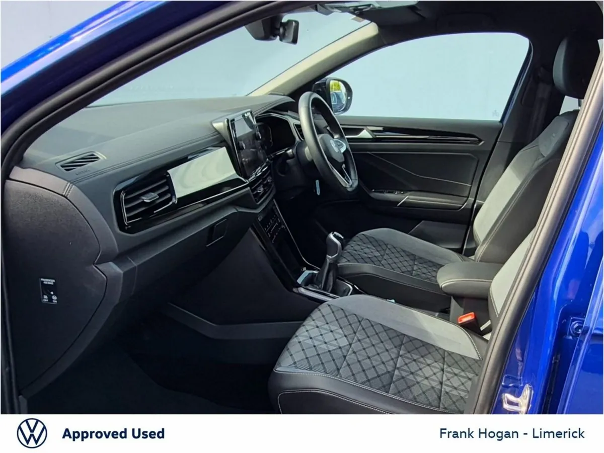 Volkswagen T-Roc SUV, Diesel, 2025, Blue