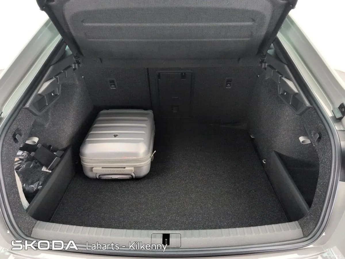 Skoda Octavia Saloon, Petrol, 2026, Grey