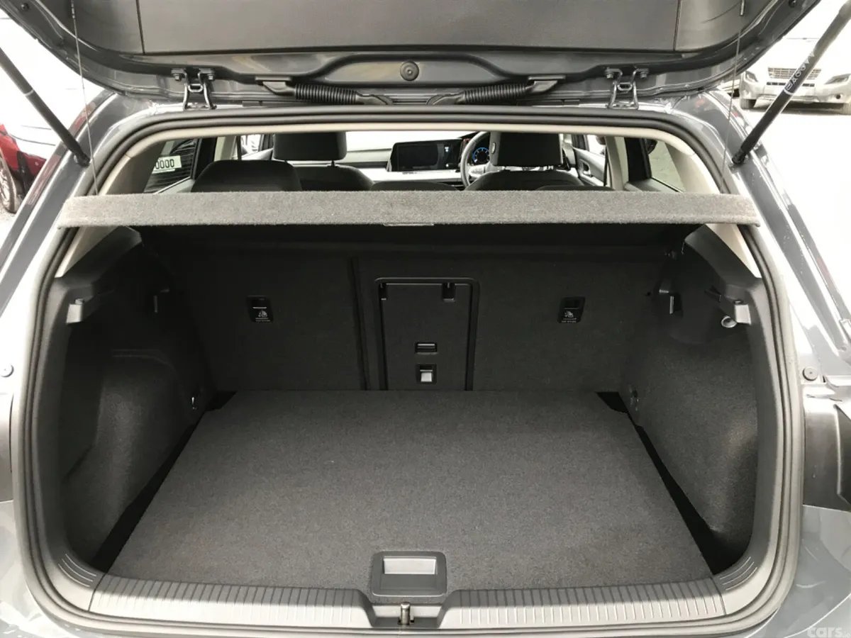 Volkswagen Golf Hatchback, Diesel, 2023, Grey