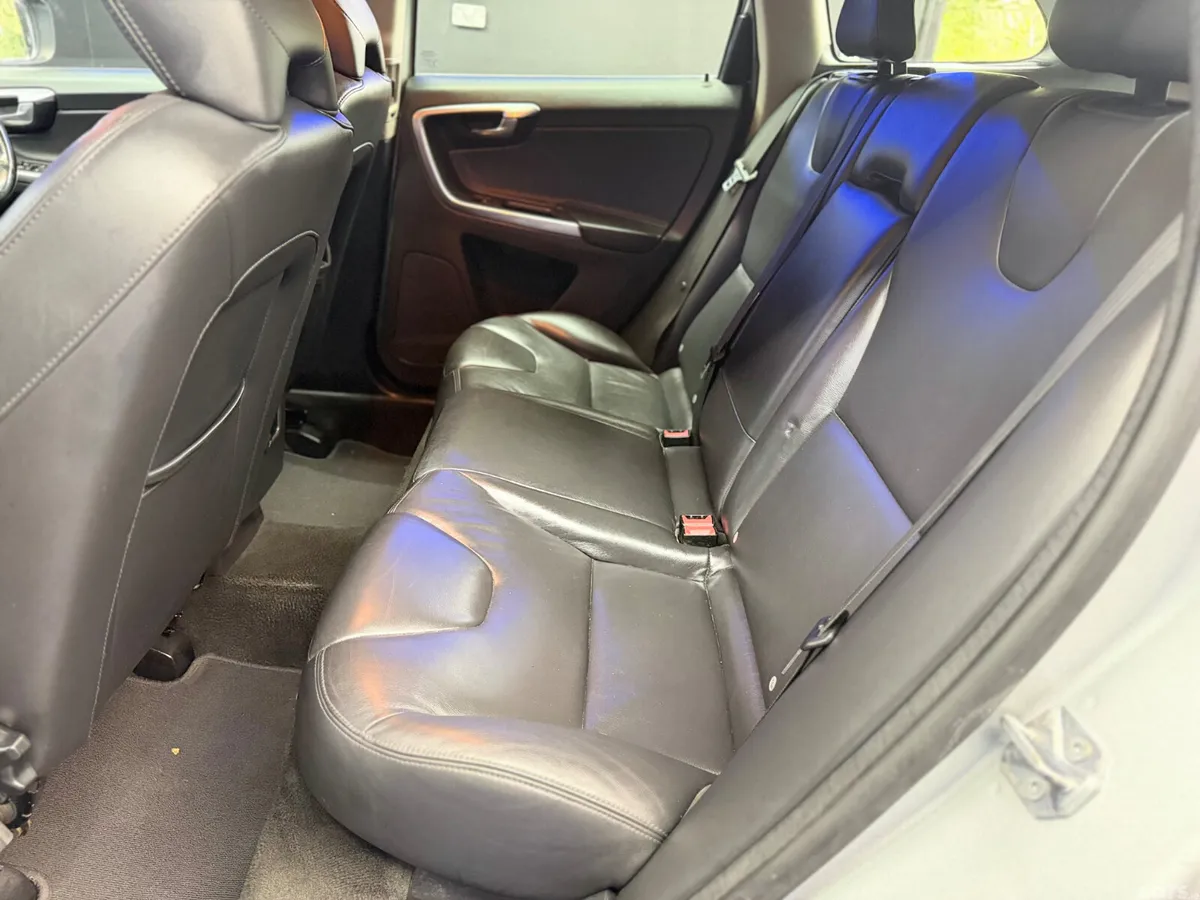 Volvo XC60 SUV, Diesel, 2015, Silver