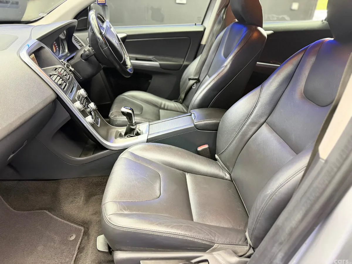 Volvo XC60 SUV, Diesel, 2015, Silver