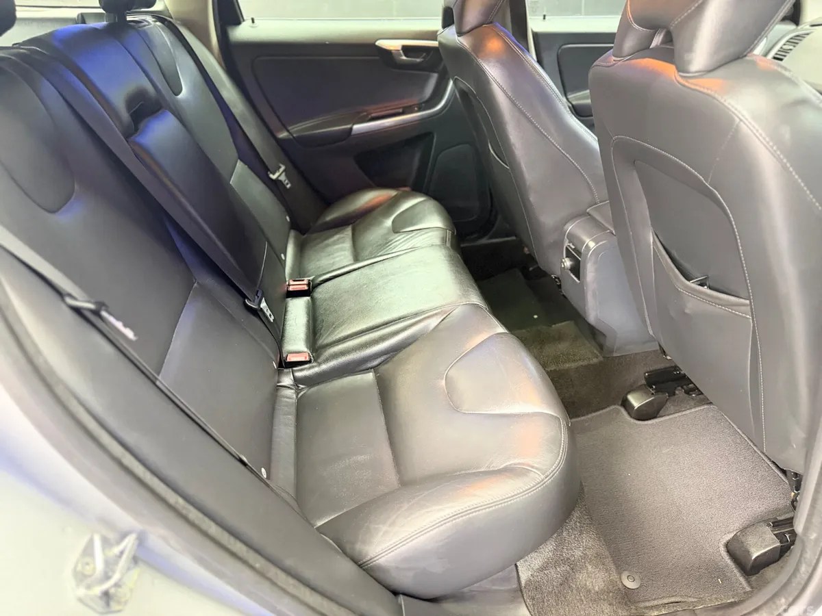 Volvo XC60 SUV, Diesel, 2015, Silver
