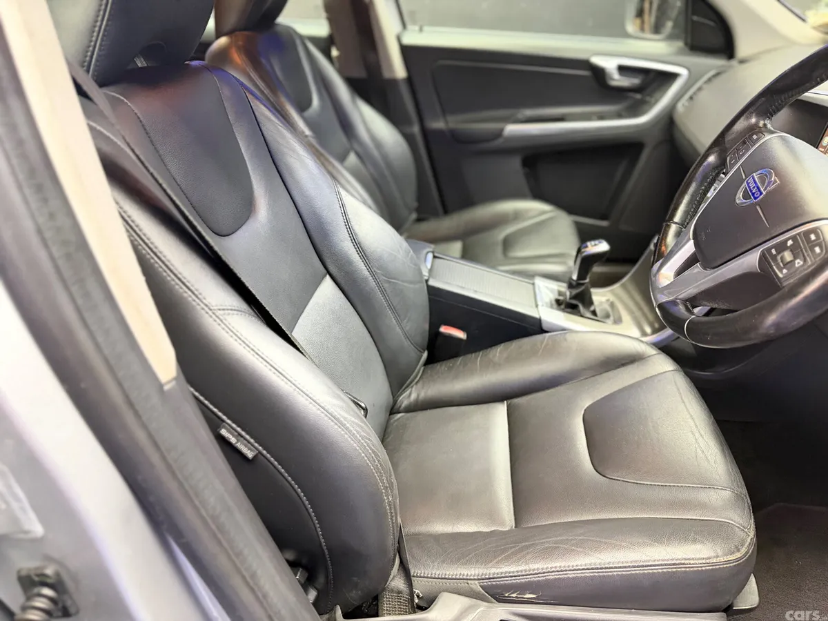 Volvo XC60 SUV, Diesel, 2015, Silver