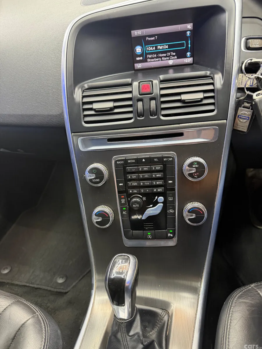 Volvo XC60 SUV, Diesel, 2015, Silver