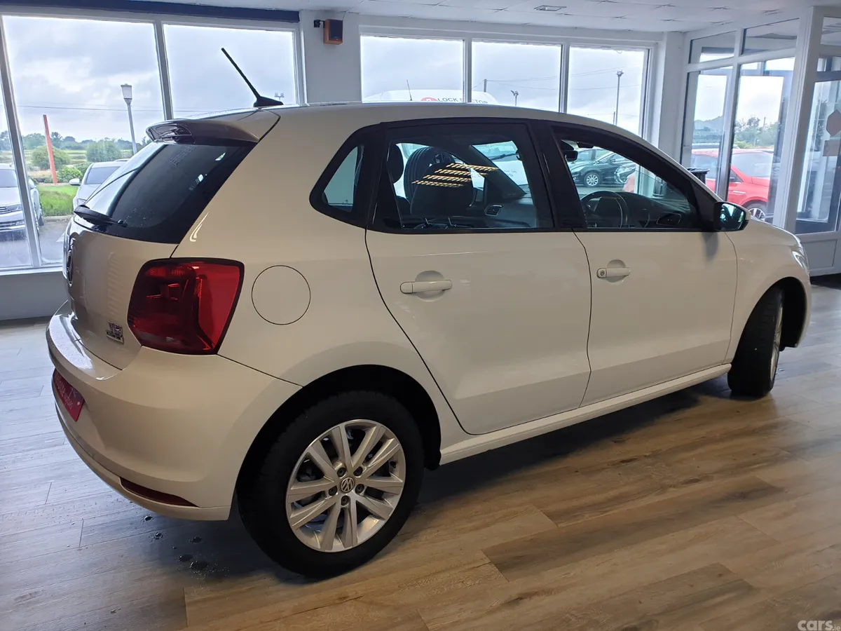 Volkswagen Polo Hatchback, Petrol, 2017, White