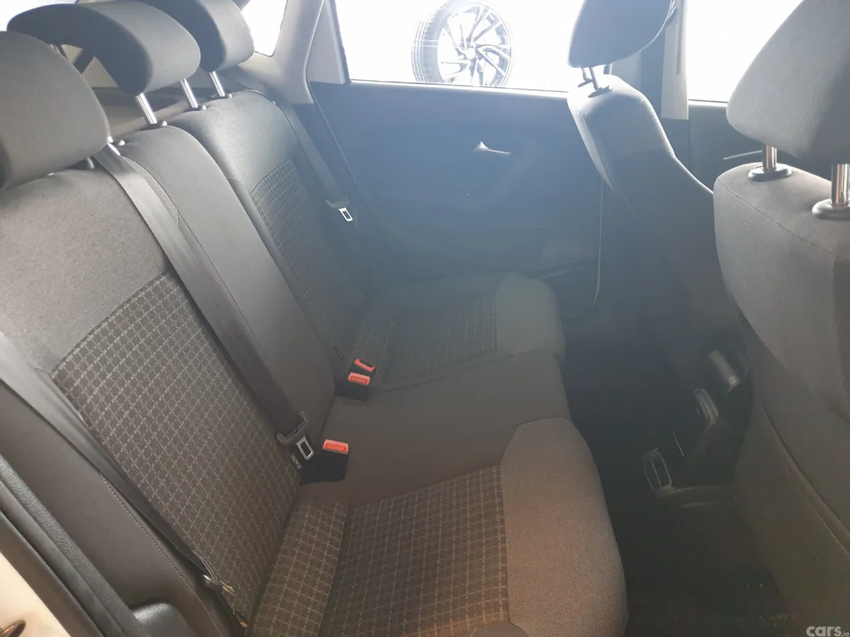 Volkswagen Polo Hatchback, Petrol, 2017, White