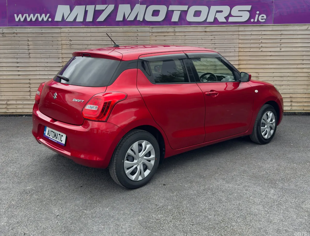 Suzuki Swift Hatchback, Petrol, 2020, Red