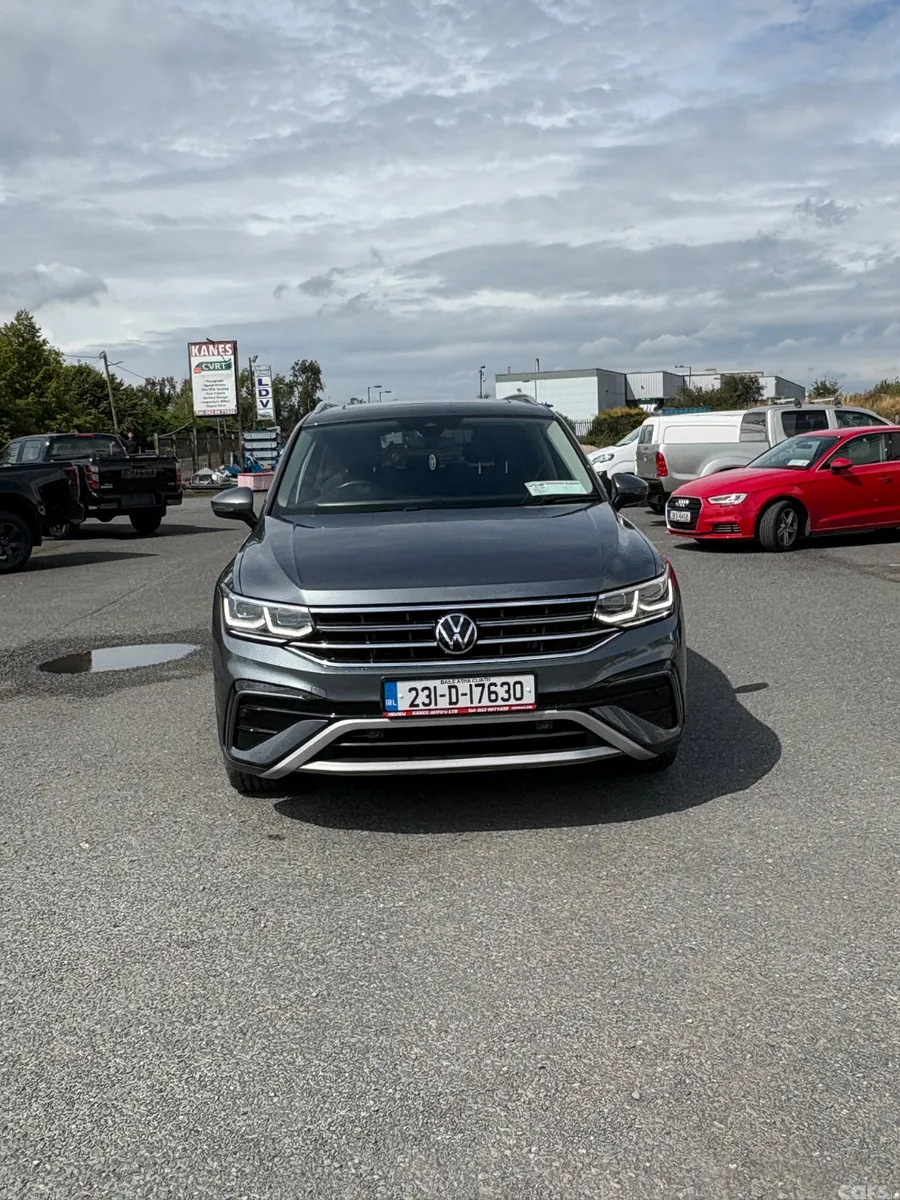 Volkswagen Tiguan SUV, Diesel, 2023, Grey