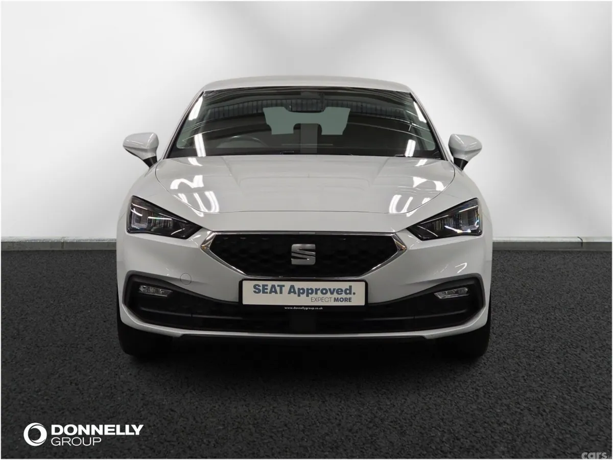 SEAT Leon Hatchback, Petrol, 2023, White