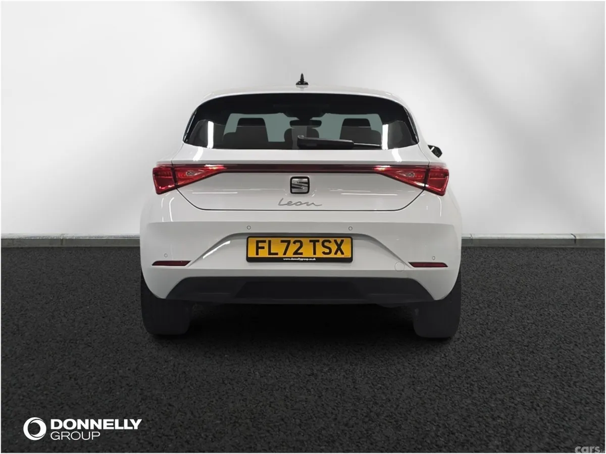 SEAT Leon Hatchback, Petrol, 2023, White