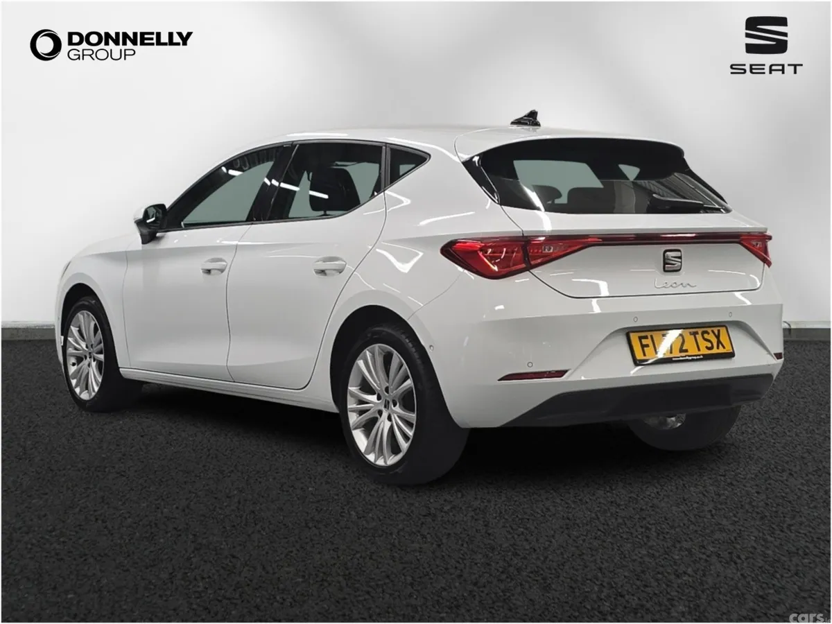 SEAT Leon Hatchback, Petrol, 2023, White