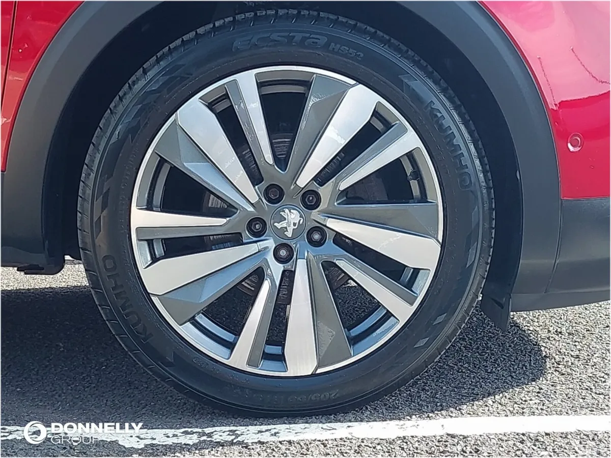 Peugeot 3008 Estate, Petrol, 2019, Red