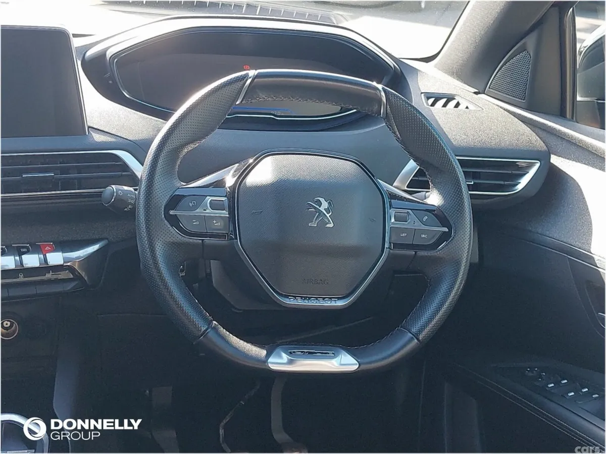 Peugeot 3008 Estate, Petrol, 2019, Red