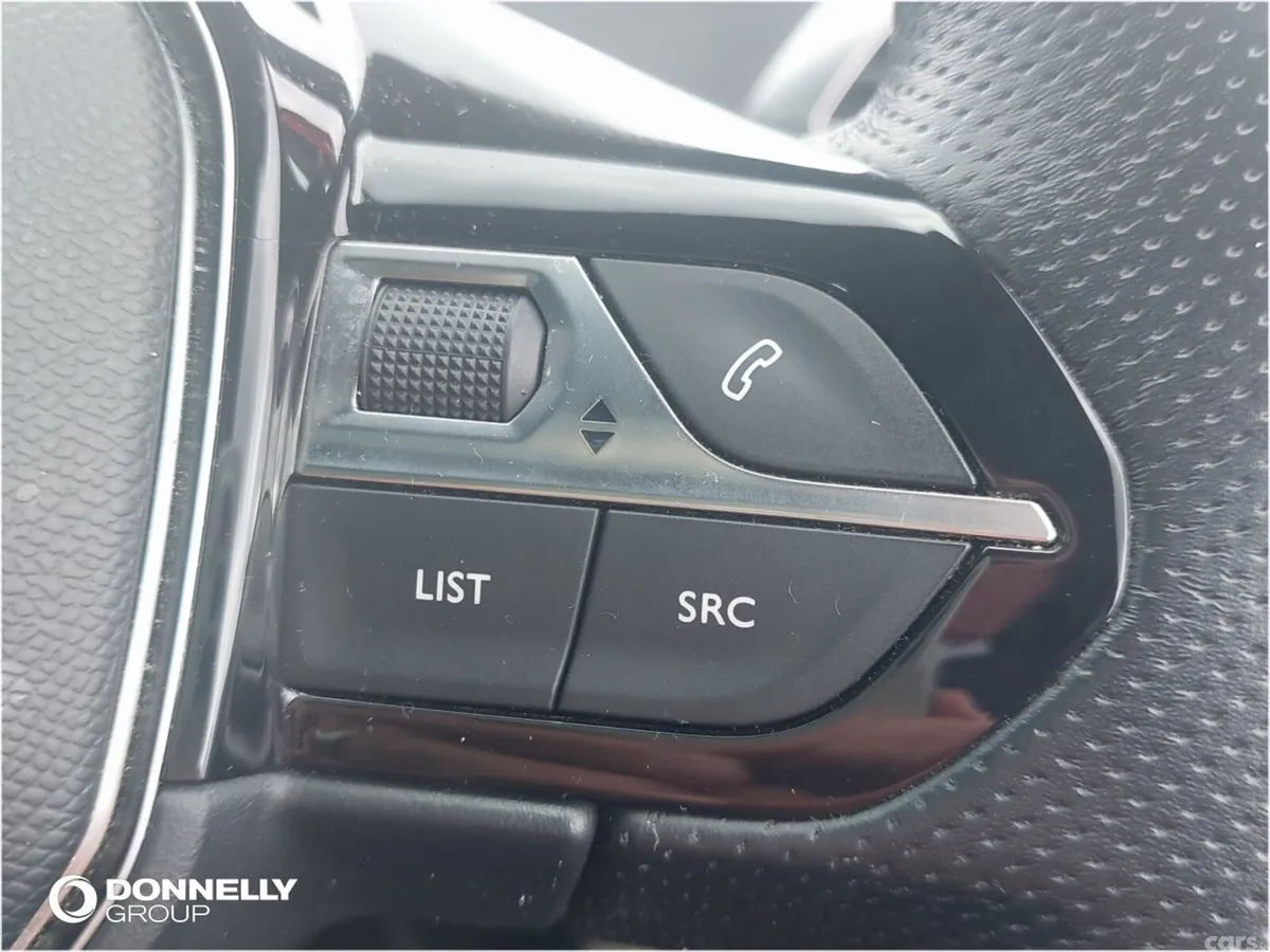 Peugeot 3008 Estate, Petrol, 2019, Red
