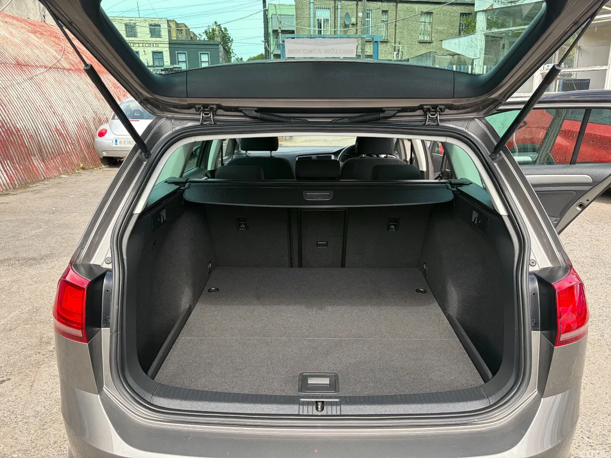 Volkswagen Golf Estate, Petrol, 2016, Grey