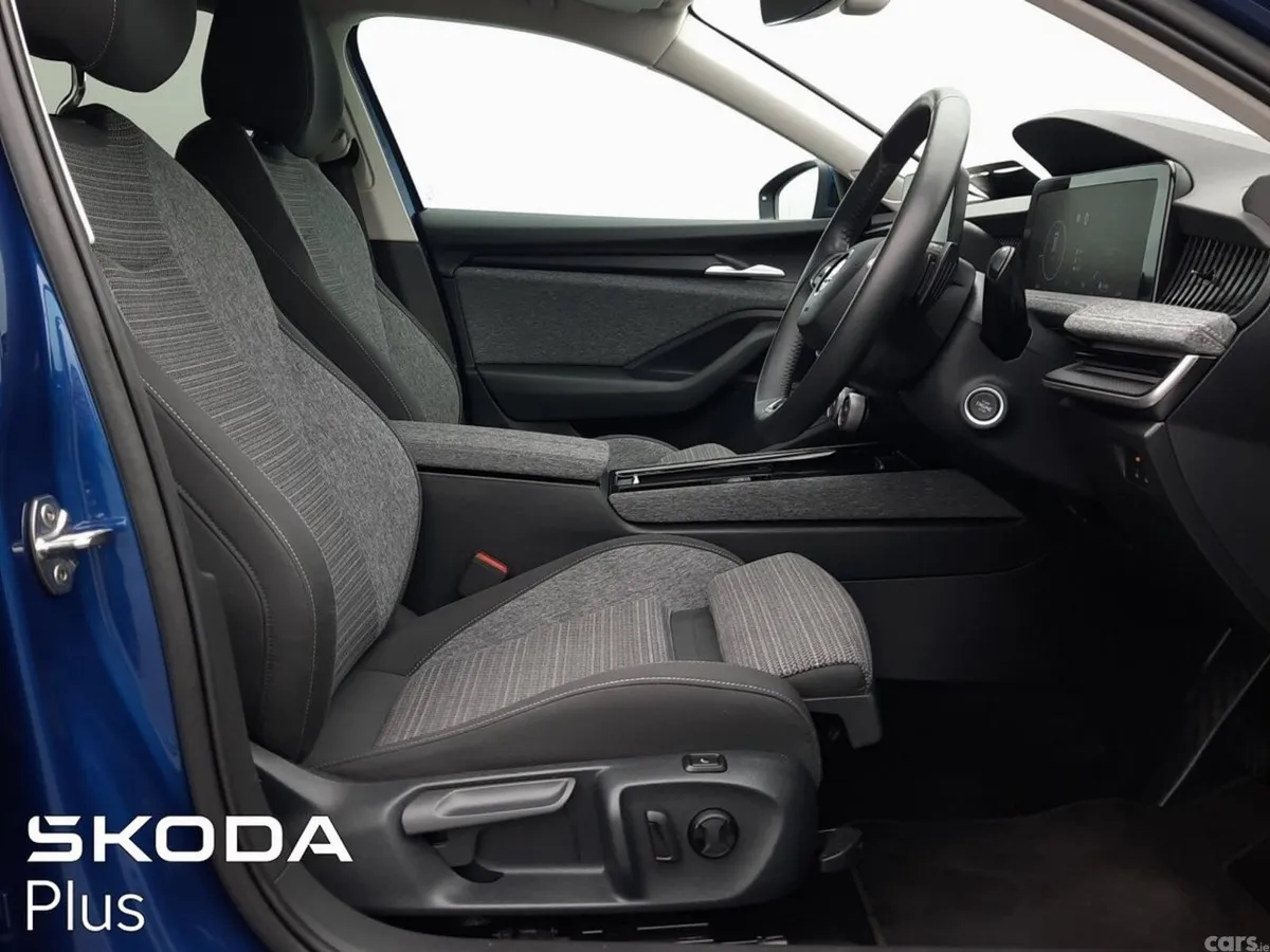 Skoda Superb Estate, Diesel, 2024, Blue