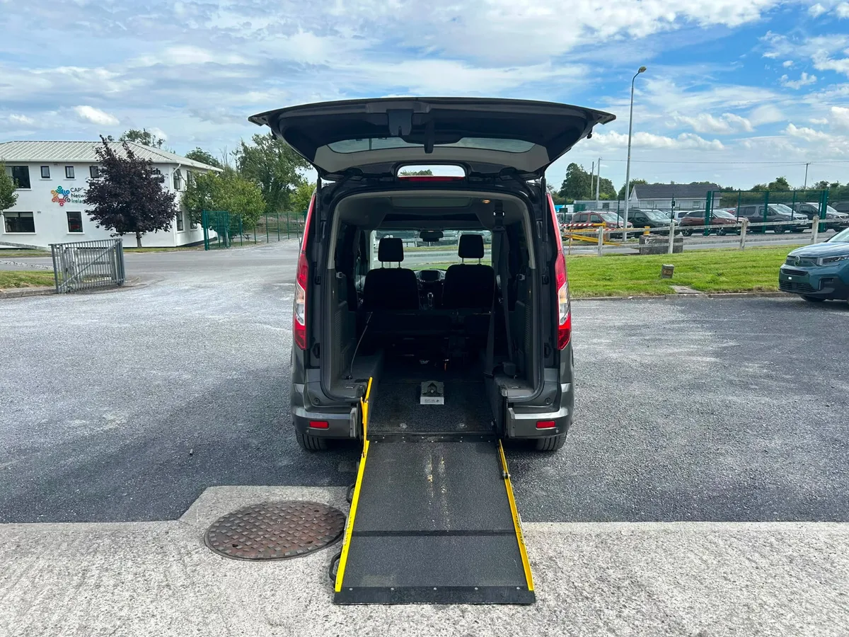 Ford Tourneo Connect MPV, Diesel, 2022, Grey