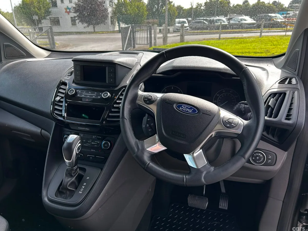 Ford Tourneo Connect MPV, Diesel, 2022, Grey