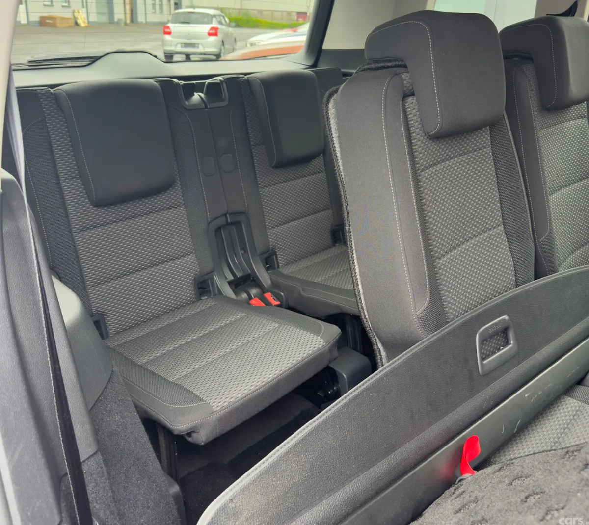 Volkswagen Touran MPV, Diesel, 2018, Blue