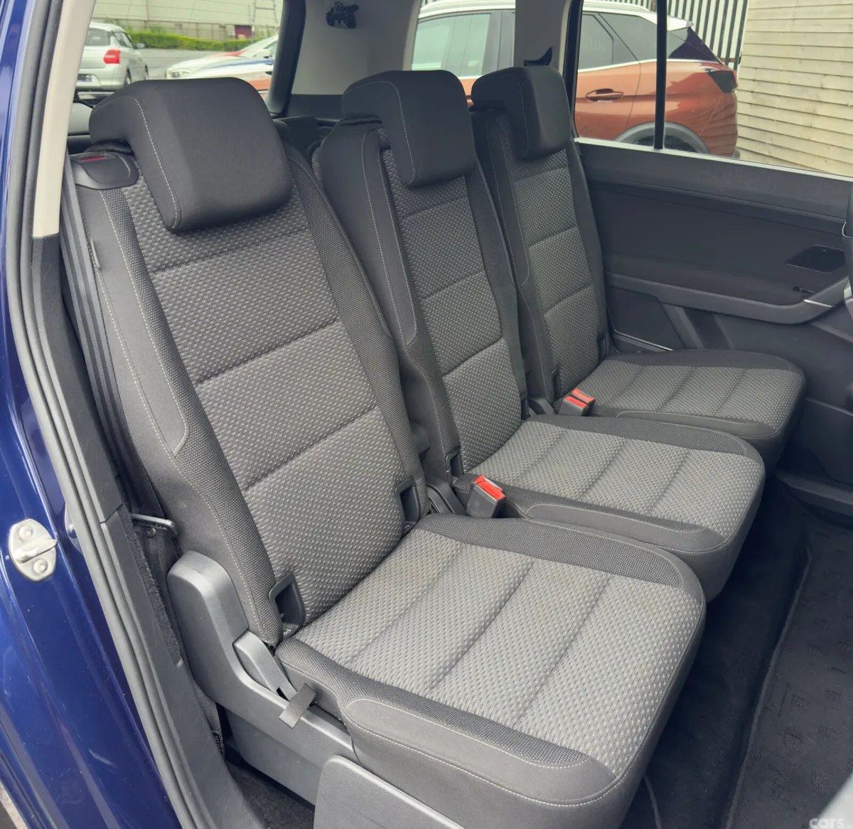 Volkswagen Touran MPV, Diesel, 2018, Blue