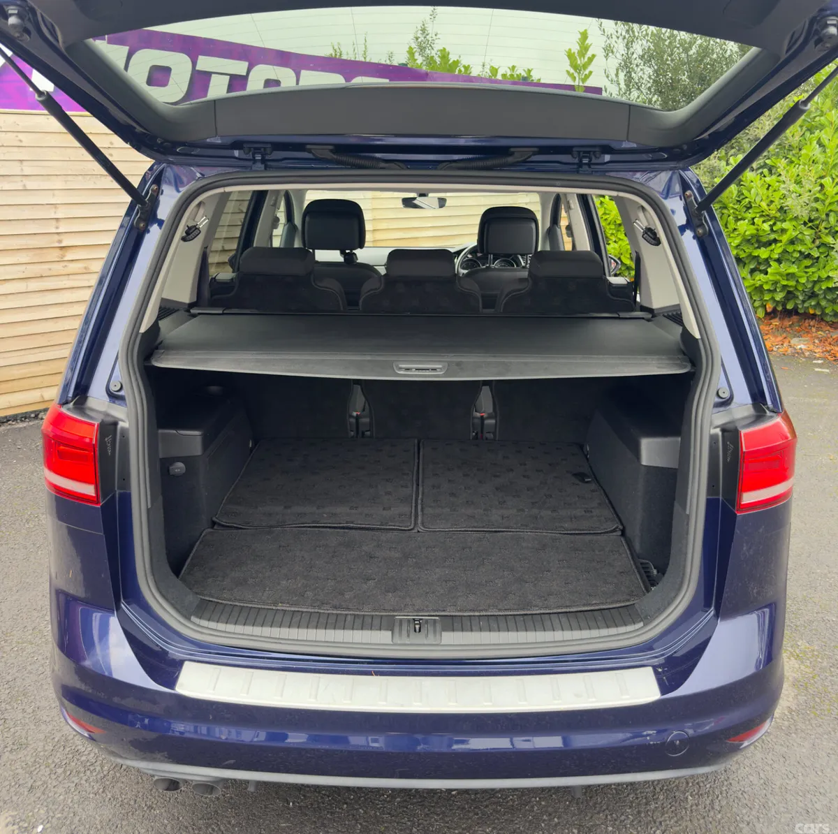 Volkswagen Touran MPV, Diesel, 2018, Blue