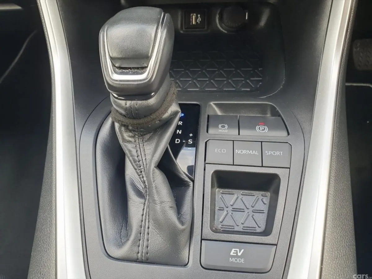Toyota RAV4 SUV, Petrol Hybrid, 2024, Grey