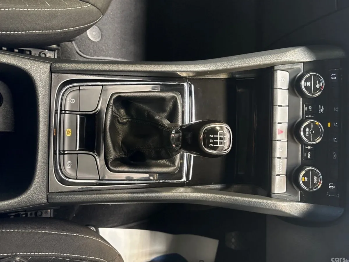 Skoda Karoq Estate, Petrol, 2019, Grey