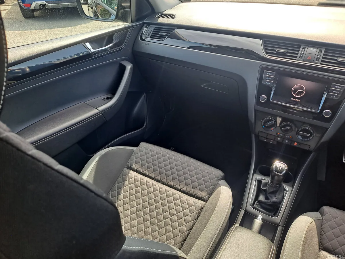 Skoda Rapid Saloon, Petrol, 2018, Black