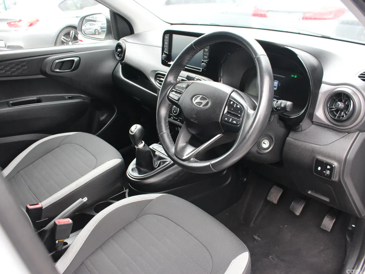 Hyundai i10 Hatchback, Petrol, 2023, Grey