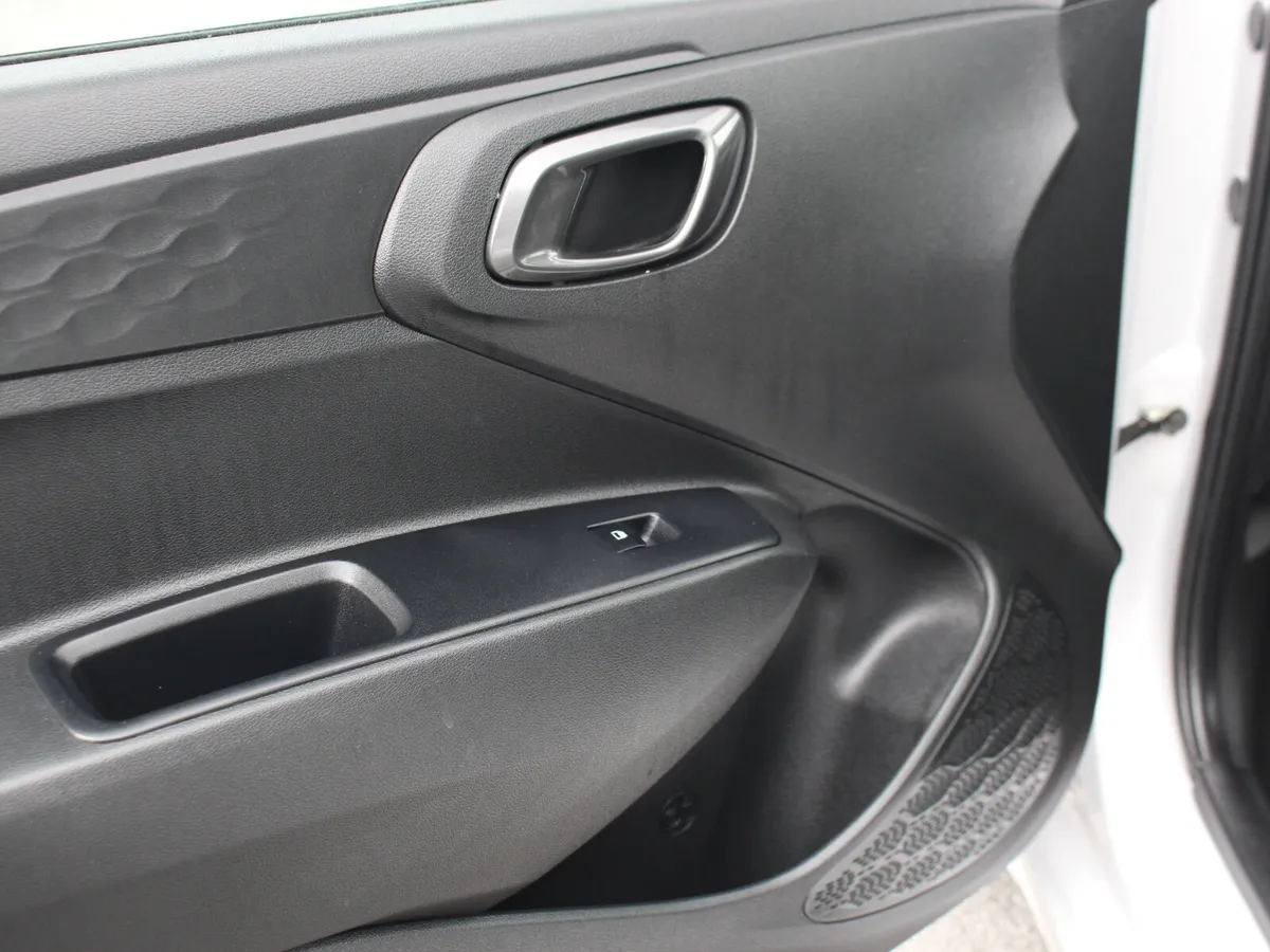 Hyundai i10 Hatchback, Petrol, 2023, Grey