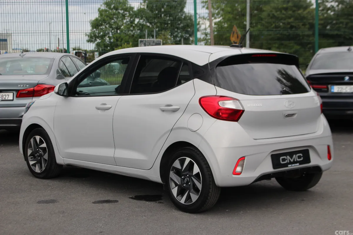 Hyundai i10 Hatchback, Petrol, 2023, Grey