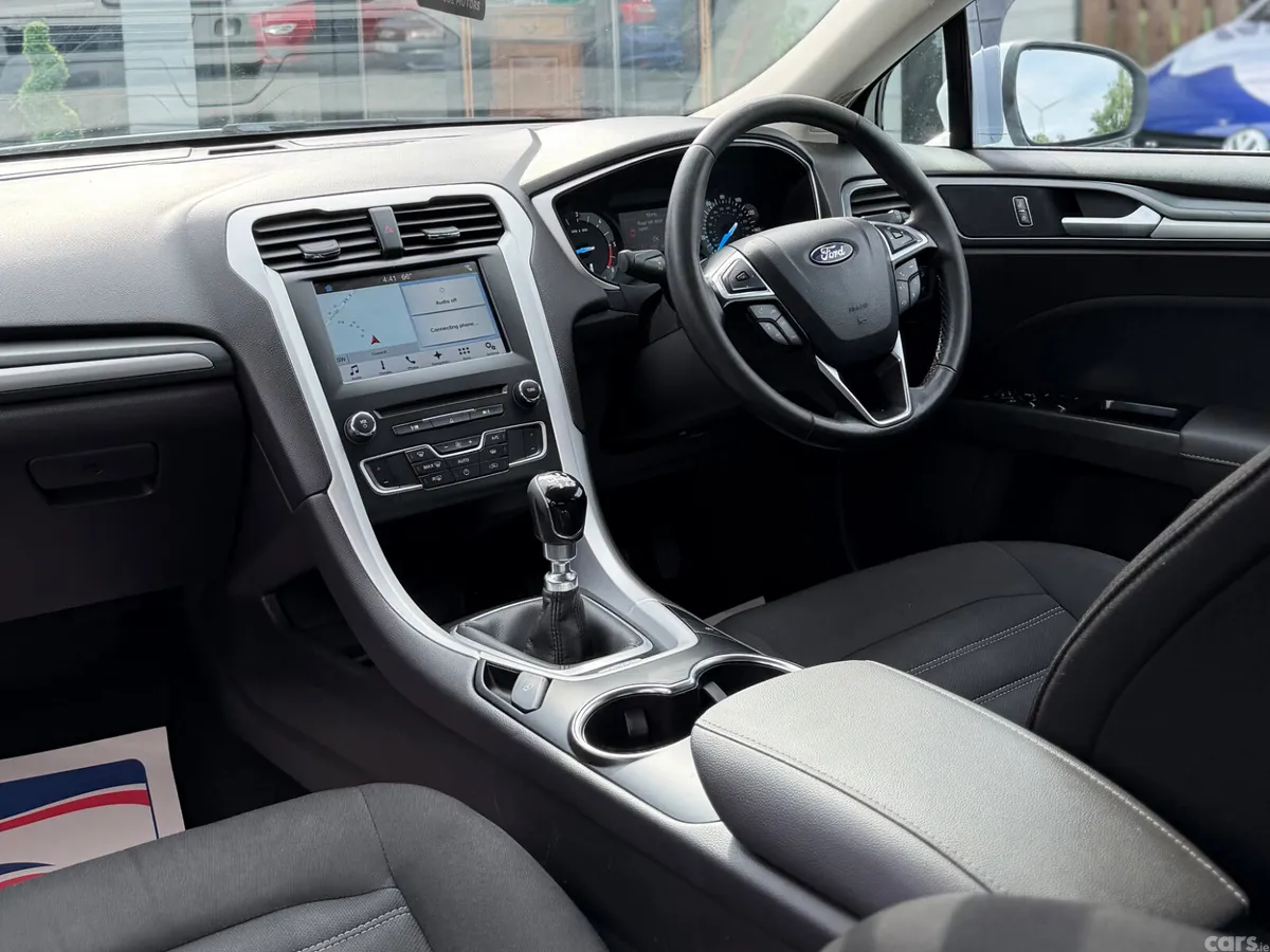 Ford Mondeo Hatchback, Diesel, 2017, White