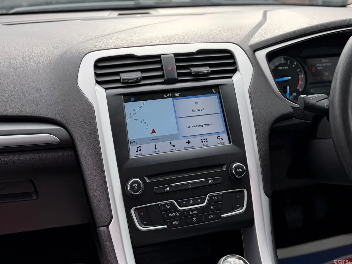 Ford Mondeo Hatchback, Diesel, 2017, White