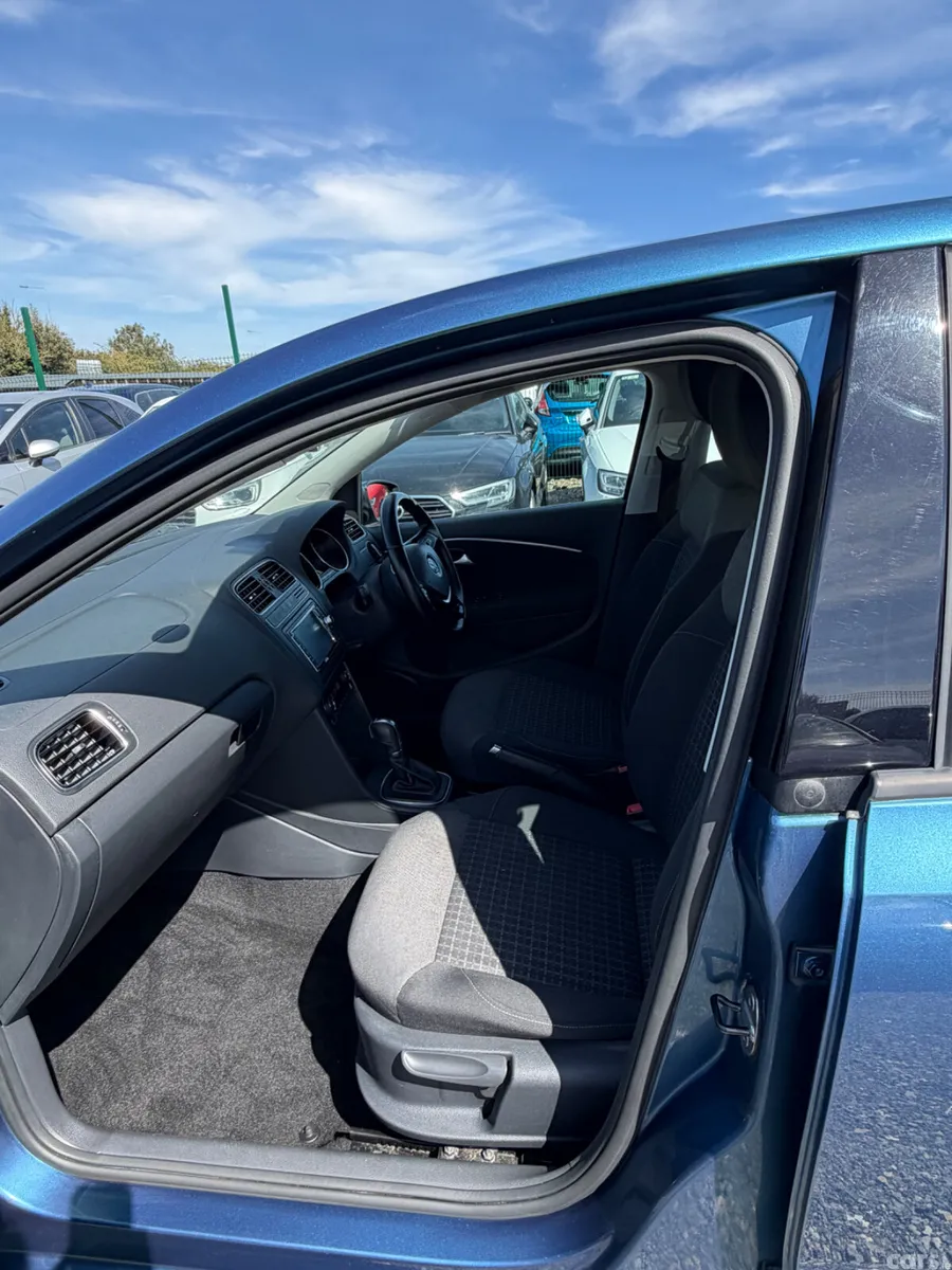 Volkswagen Polo Hatchback, Petrol, 2017, Blue