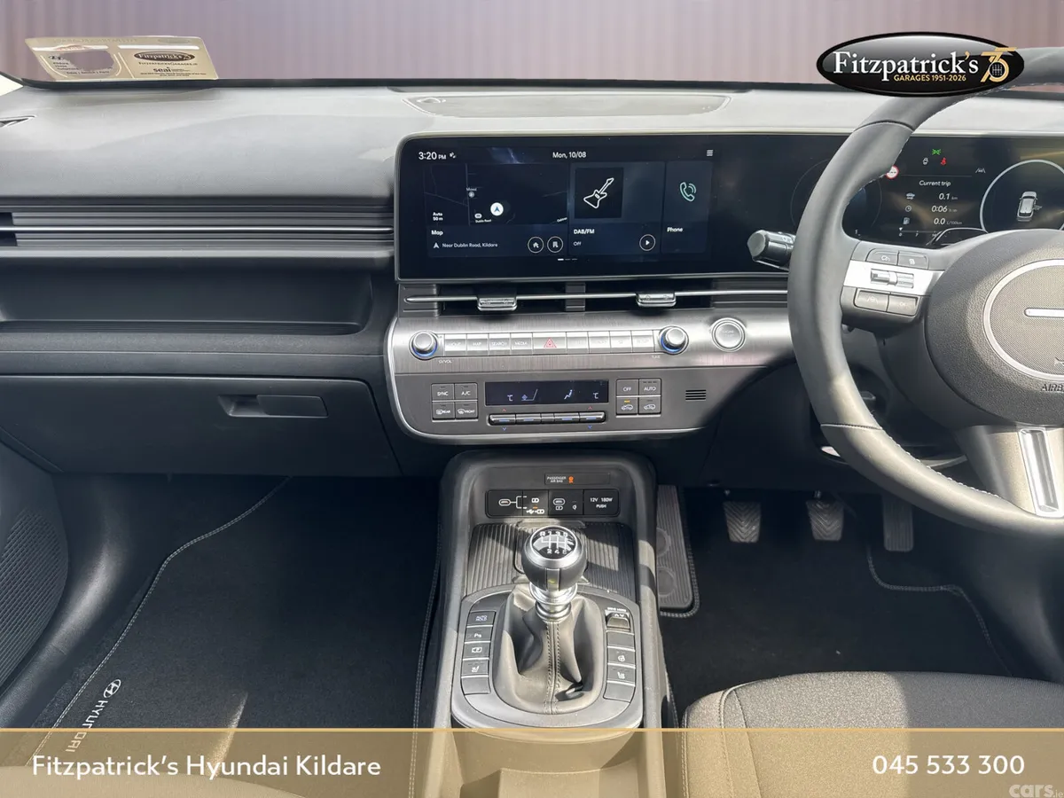 Hyundai KONA MPV, Petrol, 2026, White