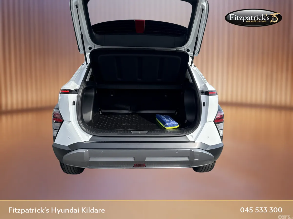 Hyundai KONA MPV, Petrol, 2026, White