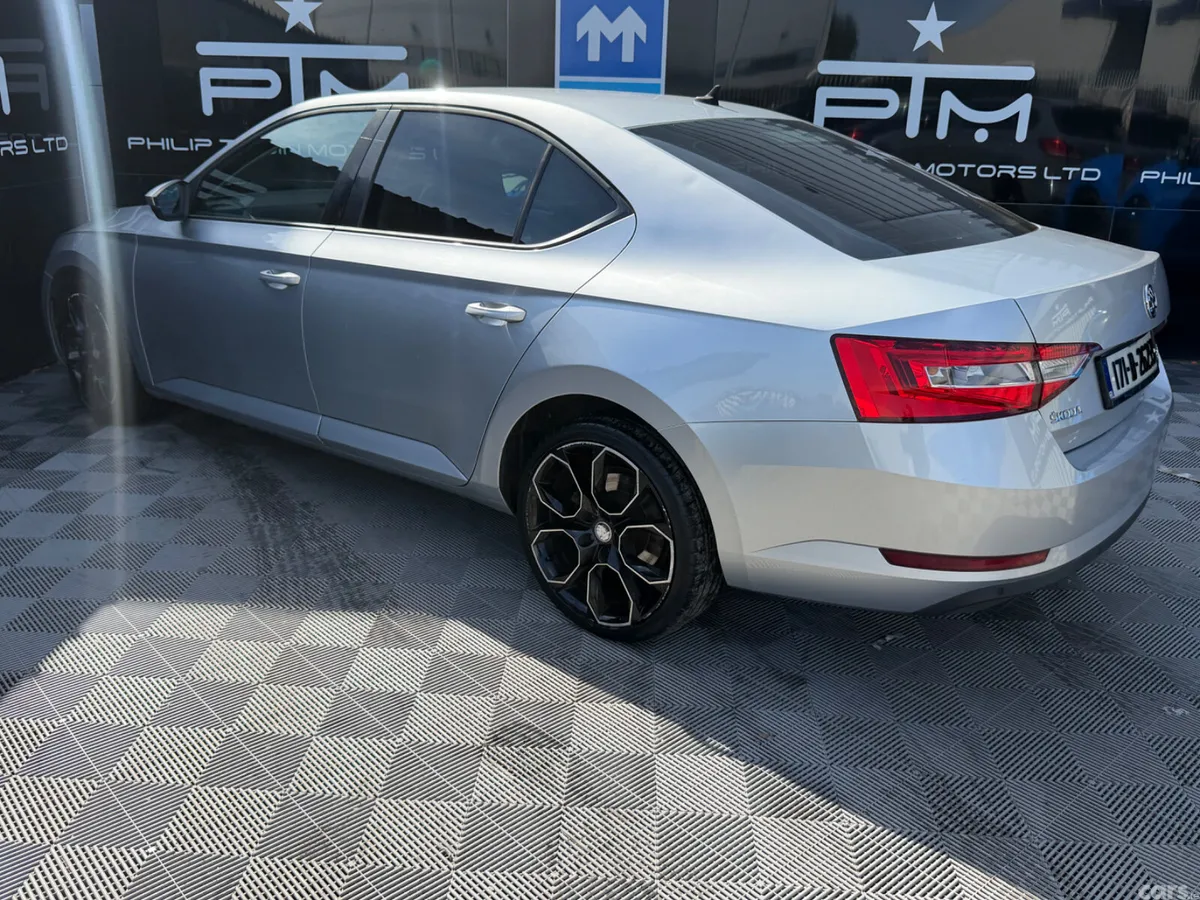 Skoda Superb Saloon, Diesel, 2017, Grey