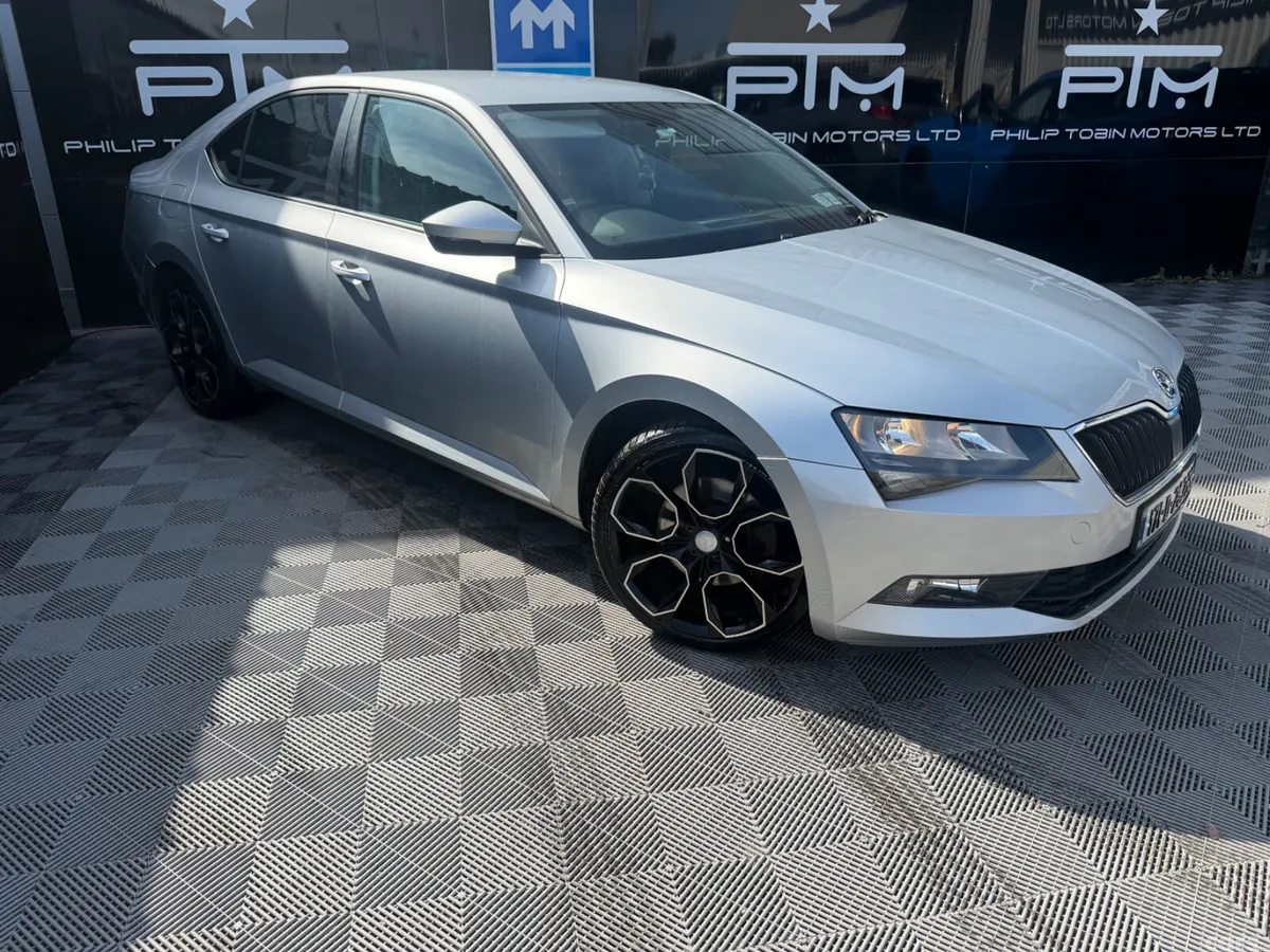 Skoda Superb Saloon, Diesel, 2017, Grey