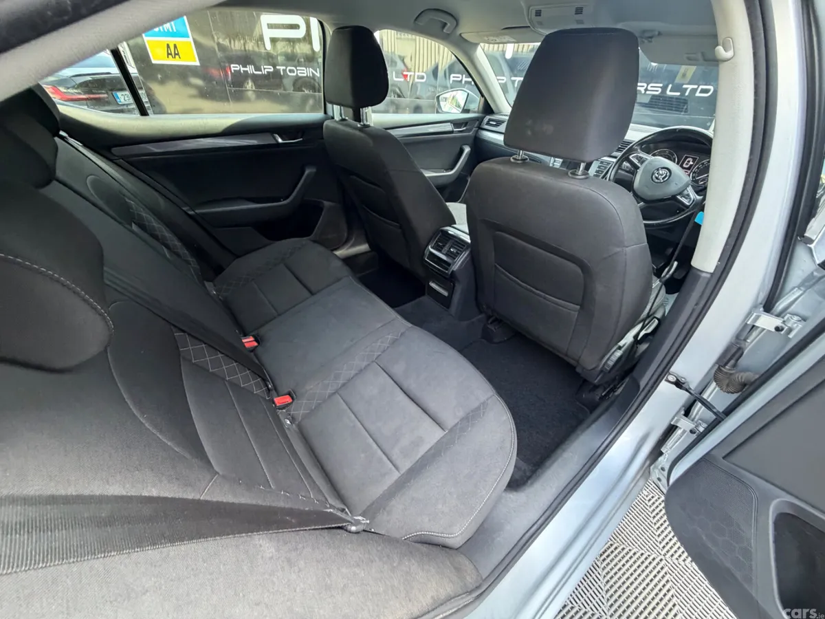 Skoda Superb Saloon, Diesel, 2017, Grey