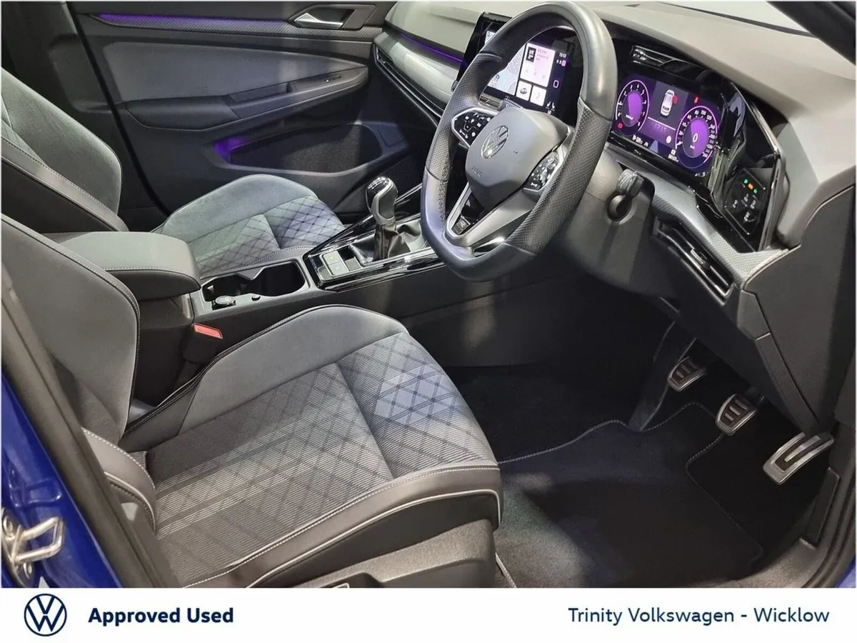 Volkswagen Golf Estate, Petrol, 2023, Blue
