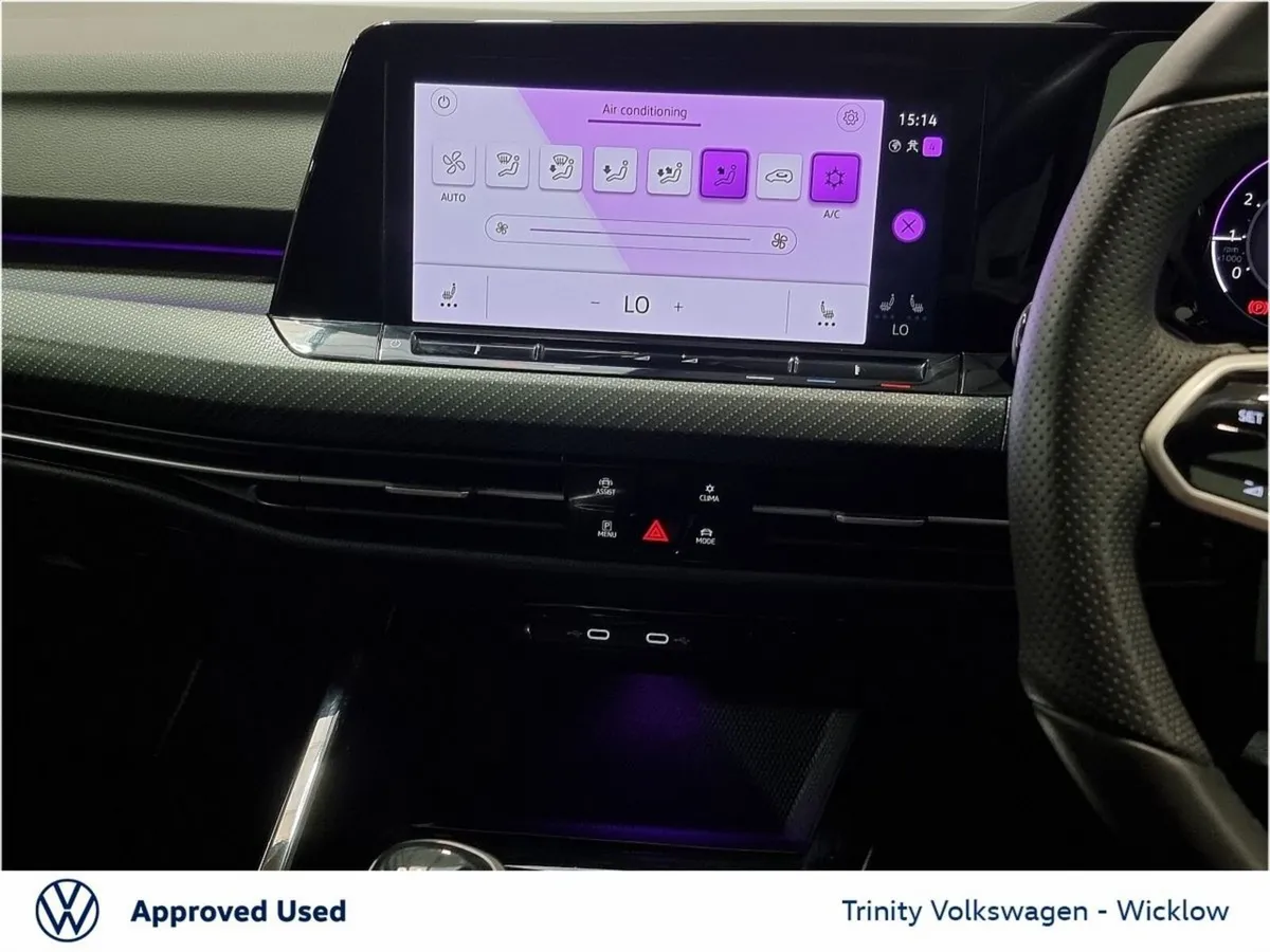 Volkswagen Golf Estate, Petrol, 2023, Blue