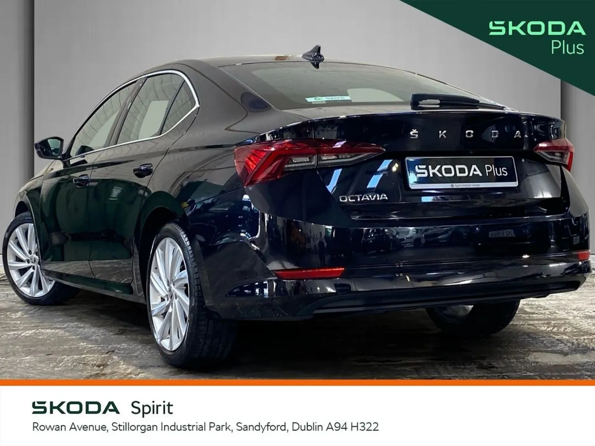Skoda Octavia Saloon, Petrol, 2024, Black