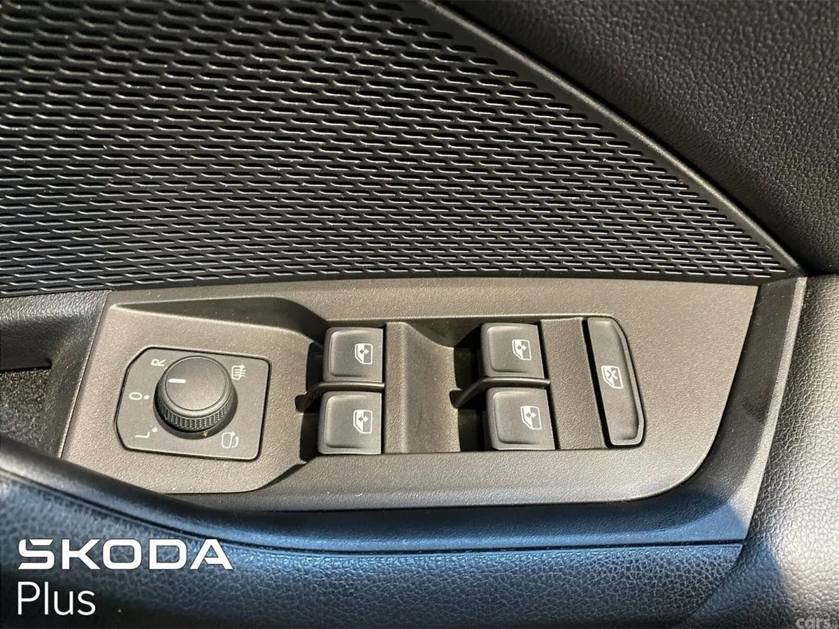 Skoda Octavia Saloon, Petrol, 2024, Black