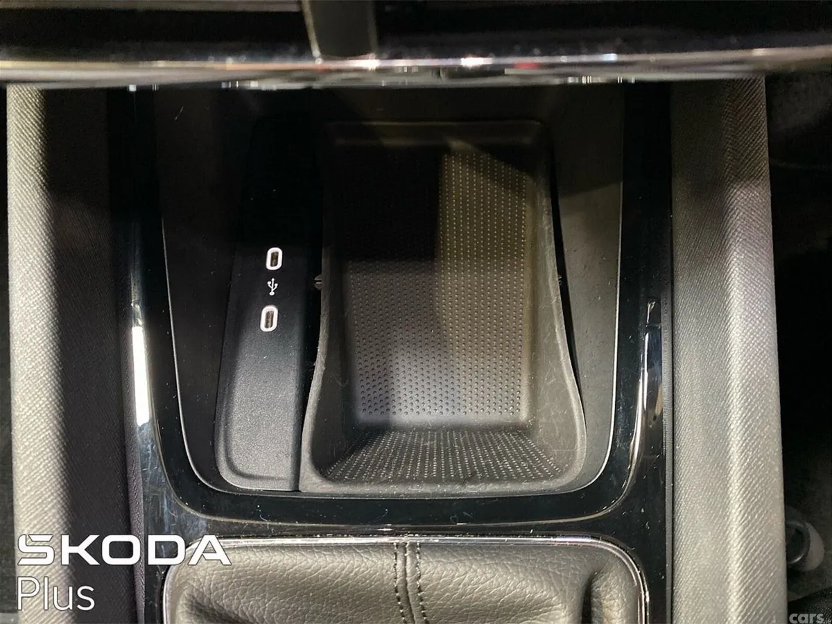 Skoda Octavia Saloon, Petrol, 2024, Black