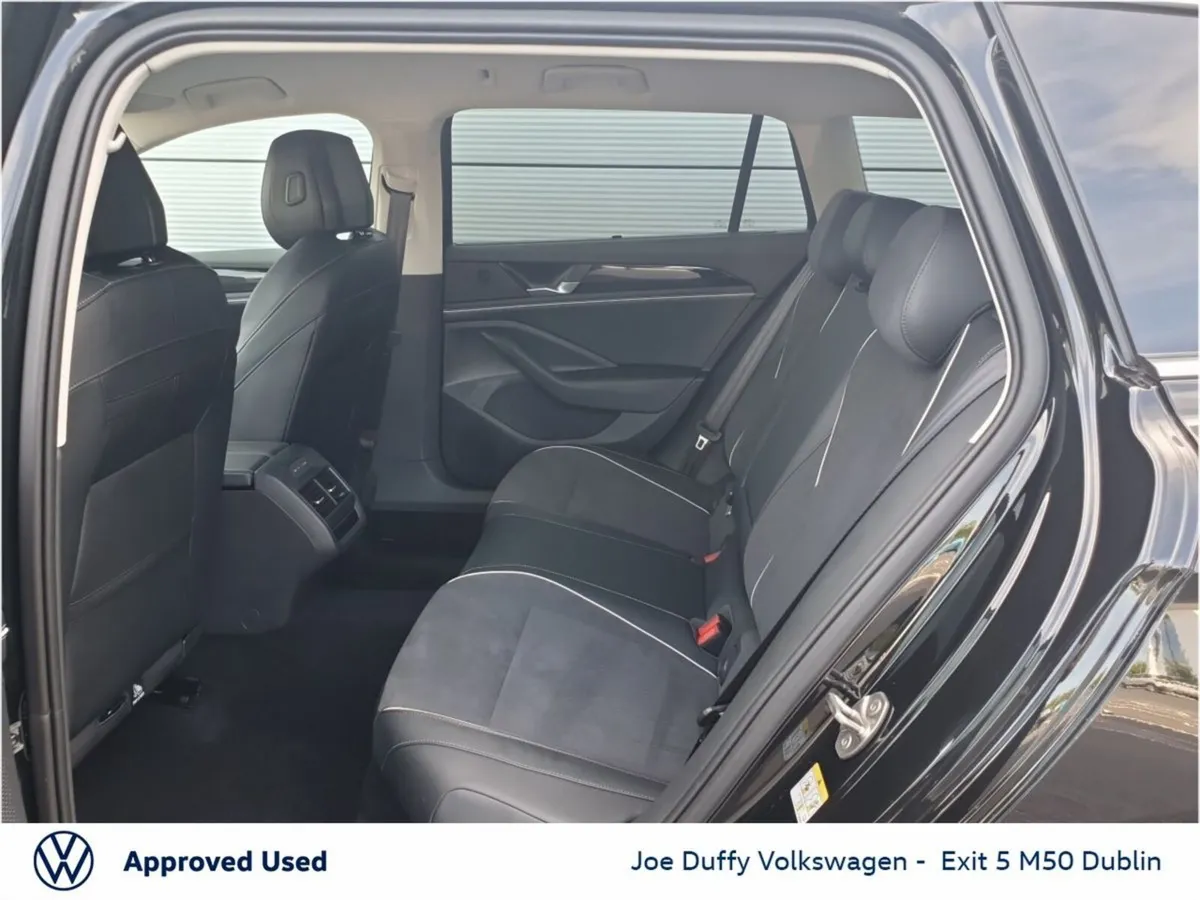 Volkswagen Passat Estate, Diesel, 2026, Black