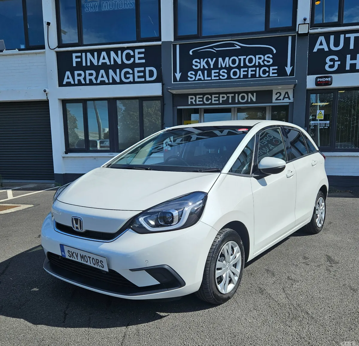 Honda Fit Hatchback, Petrol Hybrid, 2022, White