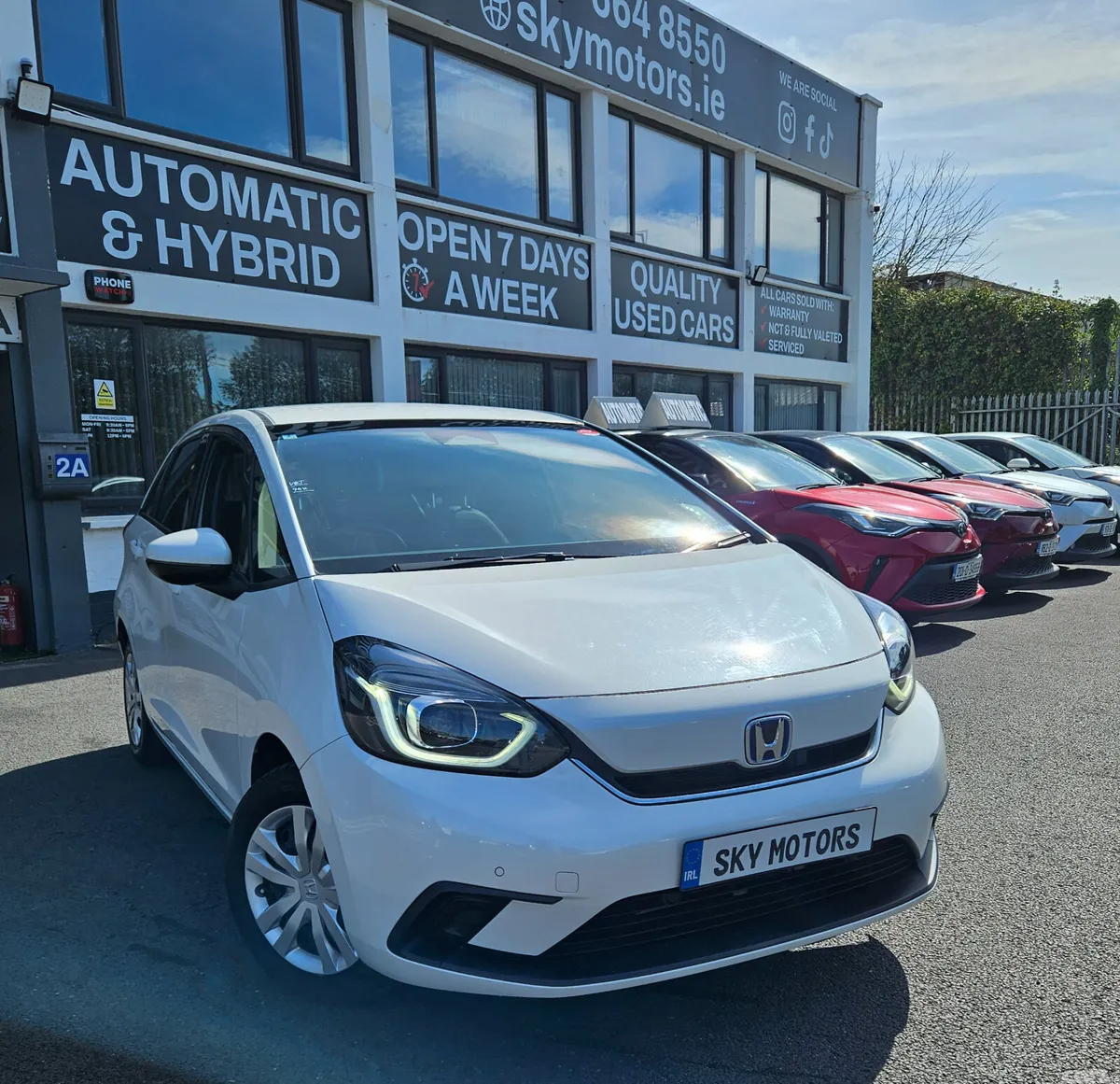 Honda Fit Hatchback, Petrol Hybrid, 2022, White